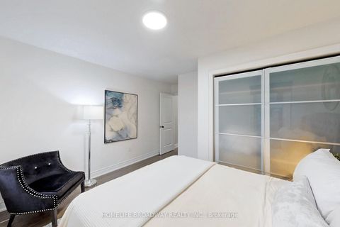 Photo 29 at 18 - 10 Hargrave Lane, York Mills, Toronto