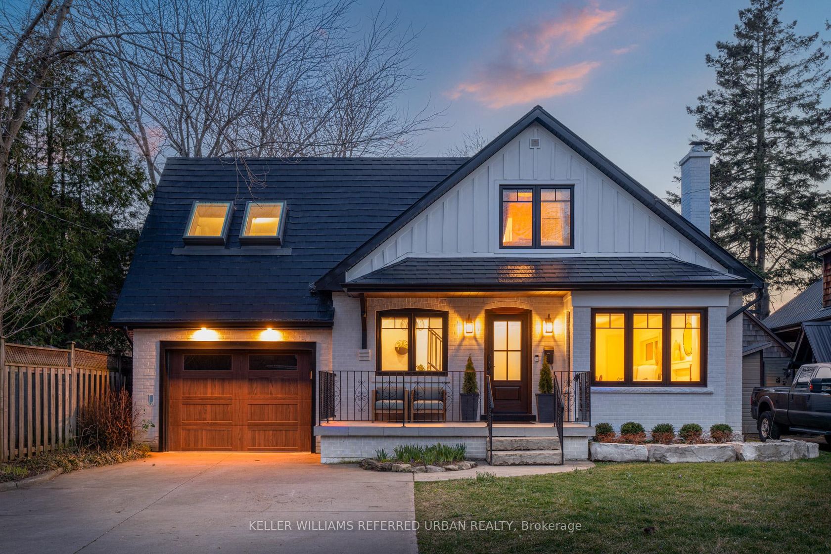 12 Wesley Avenue, Port Credit, Mississauga 