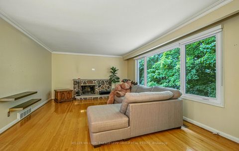 Photo 16 at 15 Artinger Court, Don Mills, Toronto