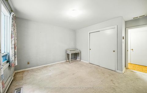 Photo 32 at 15 Artinger Court, Don Mills, Toronto