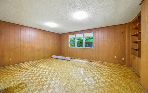 Photo 35 at 15 Artinger Court, Don Mills, Toronto
