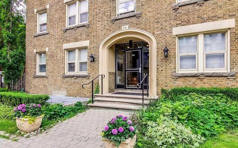 Photo 2 at 303 - 114 Vaughan Road, Cedarvale, Toronto