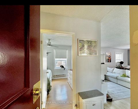 Photo 7 at 303 - 114 Vaughan Road, Cedarvale, Toronto