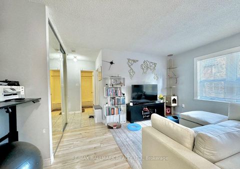 Photo 8 at 303 - 114 Vaughan Road, Cedarvale, Toronto