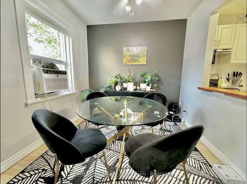 Photo 11 at 303 - 114 Vaughan Road, Cedarvale, Toronto