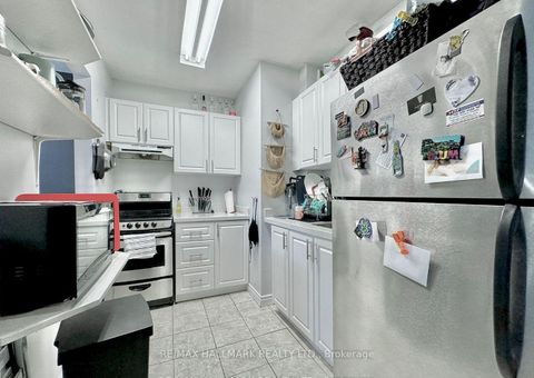 Photo 18 at 303 - 114 Vaughan Road, Cedarvale, Toronto