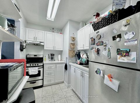 Photo 19 at 303 - 114 Vaughan Road, Cedarvale, Toronto