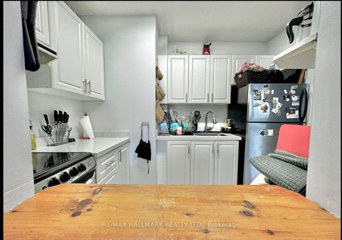 Photo 22 at 303 - 114 Vaughan Road, Cedarvale, Toronto