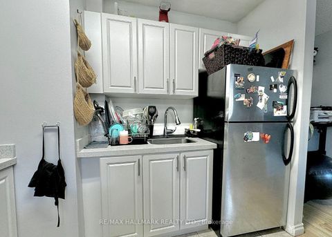 Photo 23 at 303 - 114 Vaughan Road, Cedarvale, Toronto