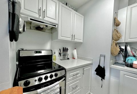 Photo 25 at 303 - 114 Vaughan Road, Cedarvale, Toronto
