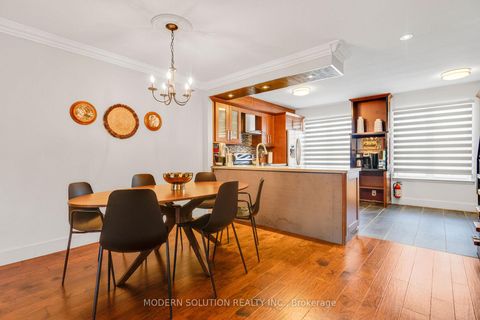 Photo 13 at 9 Douville Court, Waterfront Communities C8, Toronto
