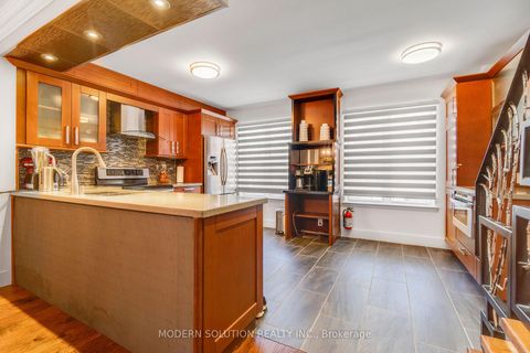 Photo 14 at 9 Douville Court, Waterfront Communities C8, Toronto