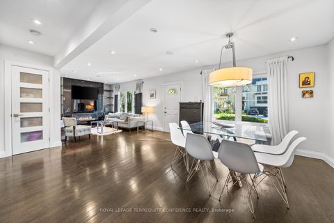 Photo 1 at 45 Glenborough Park Crescent, Newtonbrook West, Toronto