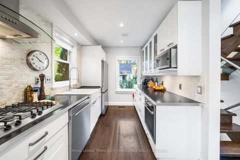 Photo 4 at 45 Glenborough Park Crescent, Newtonbrook West, Toronto