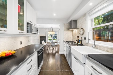 Photo 5 at 45 Glenborough Park Crescent, Newtonbrook West, Toronto