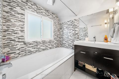 Photo 15 at 45 Glenborough Park Crescent, Newtonbrook West, Toronto