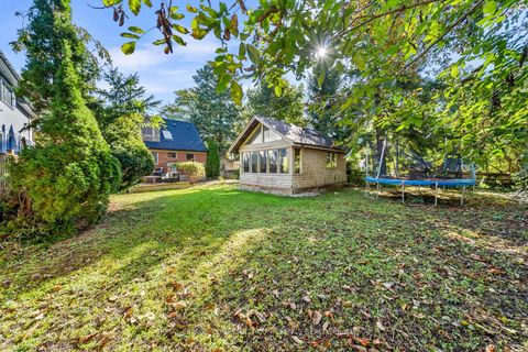 Photo 32 at 45 Glenborough Park Crescent, Newtonbrook West, Toronto