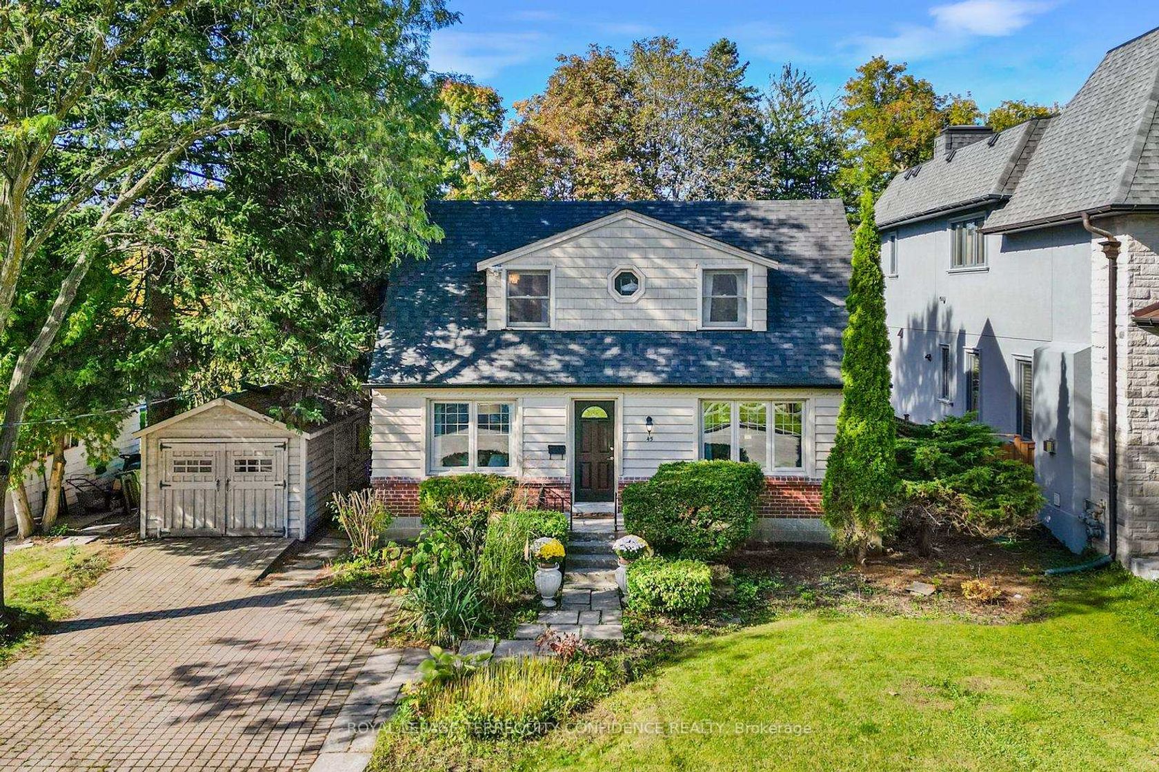 45 Glenborough Park Crescent, Newtonbrook West, Toronto 