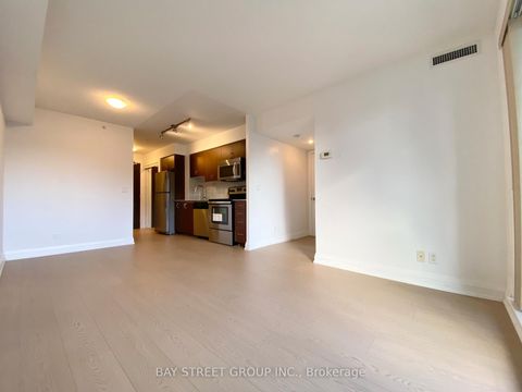 Photo 8 at 925 - 370 Highway 7 E, Doncrest, Richmond Hill
