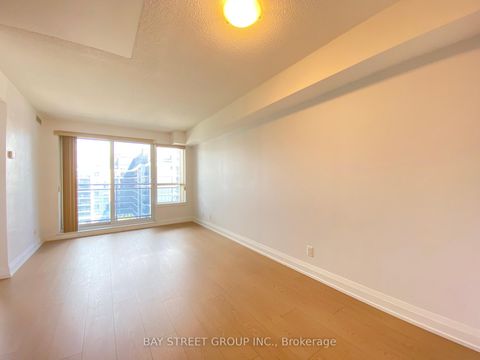 Photo 9 at 925 - 370 Highway 7 E, Doncrest, Richmond Hill