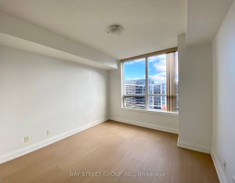 Photo 10 at 925 - 370 Highway 7 E, Doncrest, Richmond Hill