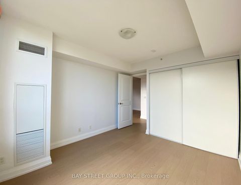 Photo 12 at 925 - 370 Highway 7 E, Doncrest, Richmond Hill