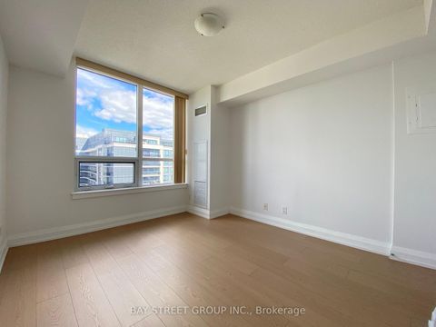 Photo 13 at 925 - 370 Highway 7 E, Doncrest, Richmond Hill