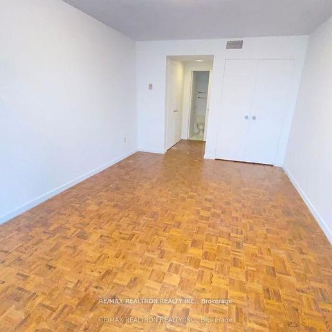 Photo 12 at 115 - 349 St Clair Avenue W, Casa Loma, Toronto