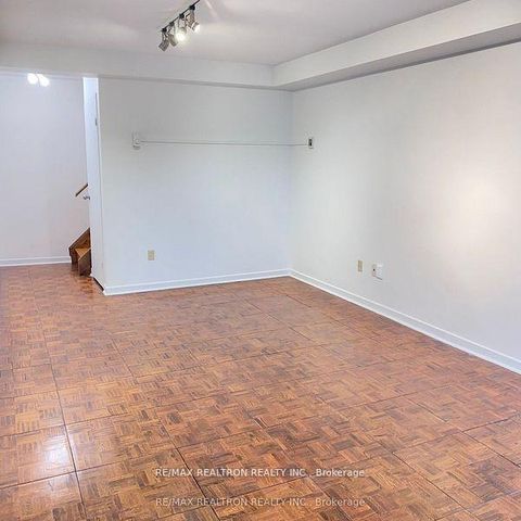 Photo 19 at 115 - 349 St Clair Avenue W, Casa Loma, Toronto