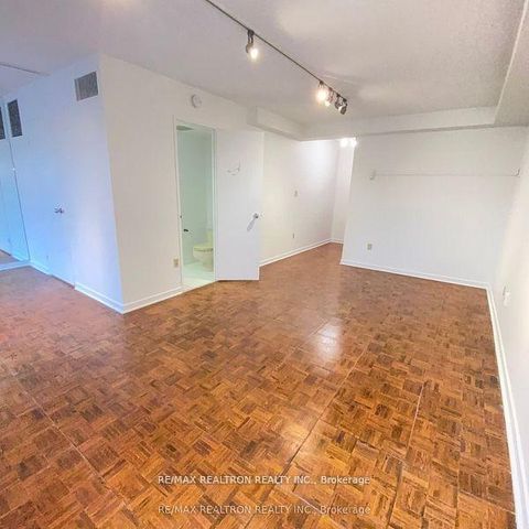Photo 24 at 115 - 349 St Clair Avenue W, Casa Loma, Toronto