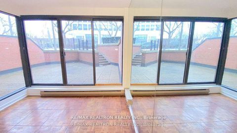 Photo 27 at 115 - 349 St Clair Avenue W, Casa Loma, Toronto