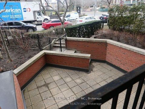 Photo 29 at 115 - 349 St Clair Avenue W, Casa Loma, Toronto