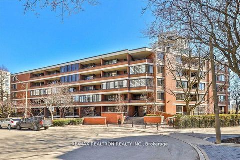Photo 42 at 115 - 349 St Clair Avenue W, Casa Loma, Toronto