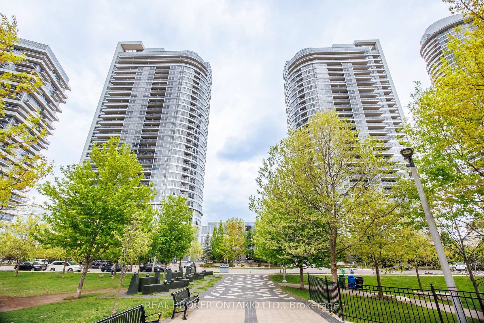 119 - 181 Village Green Square, Malvern West, Toronto 