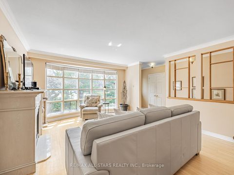 Photo 8 at 220 Catalina Drive, Guildwood, Toronto