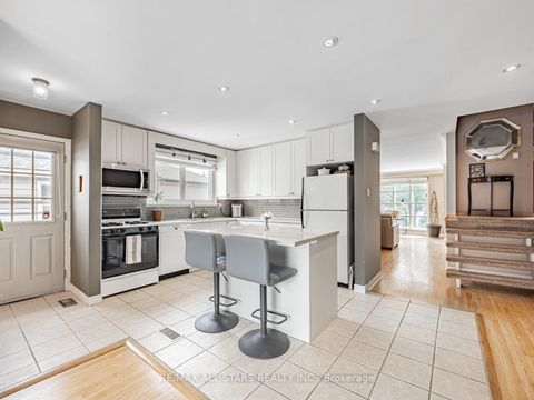 Photo 13 at 220 Catalina Drive, Guildwood, Toronto
