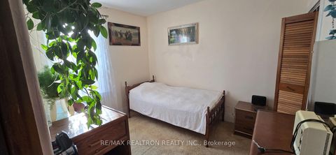 Photo 8 at 582 Runnymede Road, Bloor West Village, Toronto