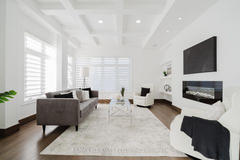 Photo 4 at 26 Lancer Drive, Maple, Vaughan