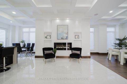 Photo 8 at 26 Lancer Drive, Maple, Vaughan