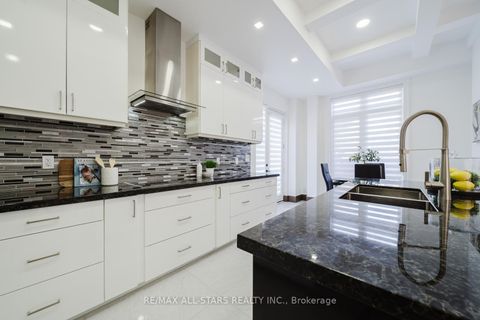 Photo 11 at 26 Lancer Drive, Maple, Vaughan
