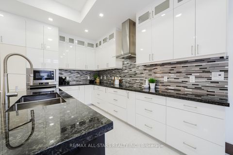 Photo 13 at 26 Lancer Drive, Maple, Vaughan