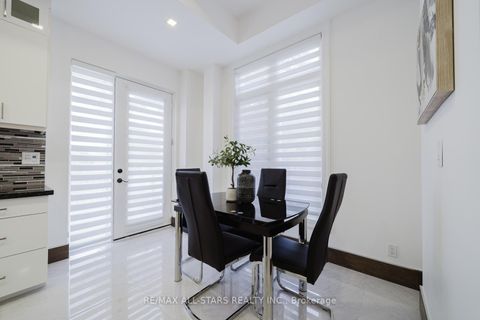 Photo 14 at 26 Lancer Drive, Maple, Vaughan
