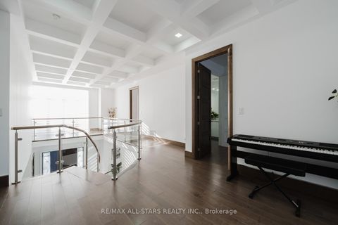 Photo 18 at 26 Lancer Drive, Maple, Vaughan