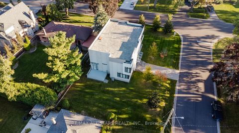 Photo 33 at 26 Lancer Drive, Maple, Vaughan