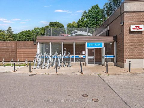 Photo 4 at 406 - 1990 Bloor Street W, High Park North, Toronto