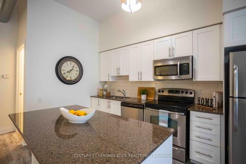 Photo 9 at L5 - 2191 Yonge Street, Mount Pleasant West, Toronto