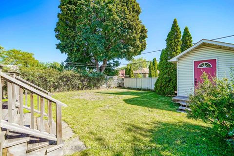 Photo 4 at 97 Vauxhall Drive, Dorset Park, Toronto