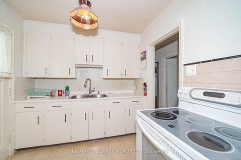 Photo 17 at 97 Vauxhall Drive, Dorset Park, Toronto