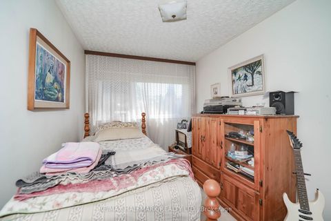 Photo 22 at 97 Vauxhall Drive, Dorset Park, Toronto