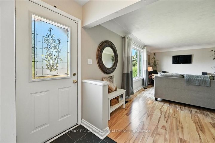 Photo 4 at 8554 HALDIBROOK Road, Rural Glanbrook, Hamilton